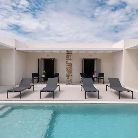 Amouage * Parikia (Paros)