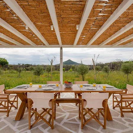 Дом отдыха Amouage Glifades